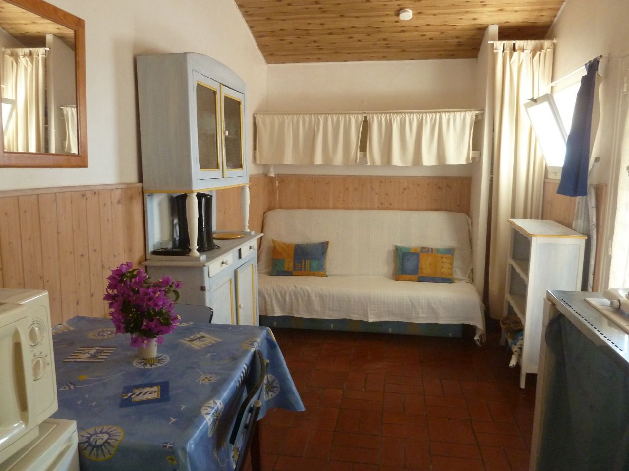 Location studio Le Baracr�s N&deg;2364 image 2