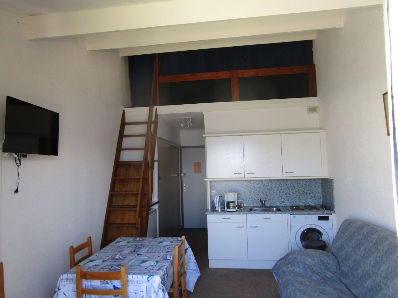 Location studio mezzanine Le Baracr�s N&deg;6703 image 3